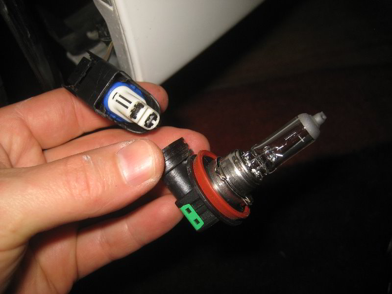 Ford-Flex-Fog-Light-Bulbs-Replacement-Guide-017