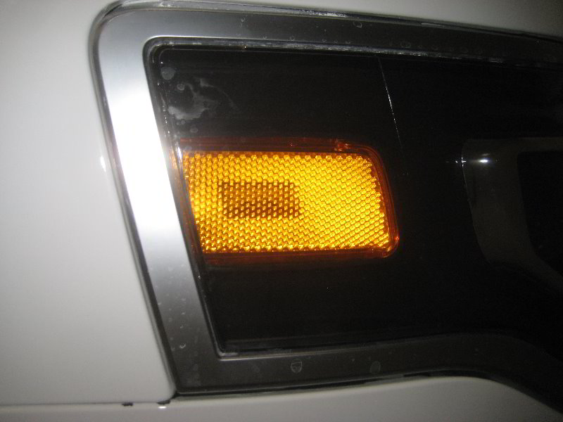 Ford-Flex-Headlight-Bulbs-Replacement-Guide-045