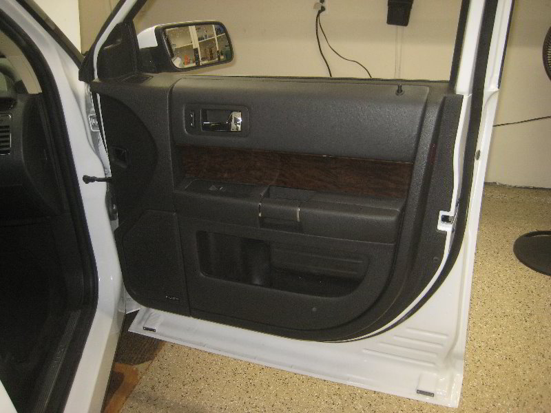 Ford-Flex-Interior-Door-Panel-Removal-Guide-001