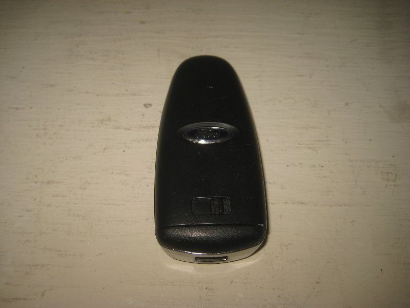 Ford-Flex-Key-Fob-Battery-Replacement-Guide-002