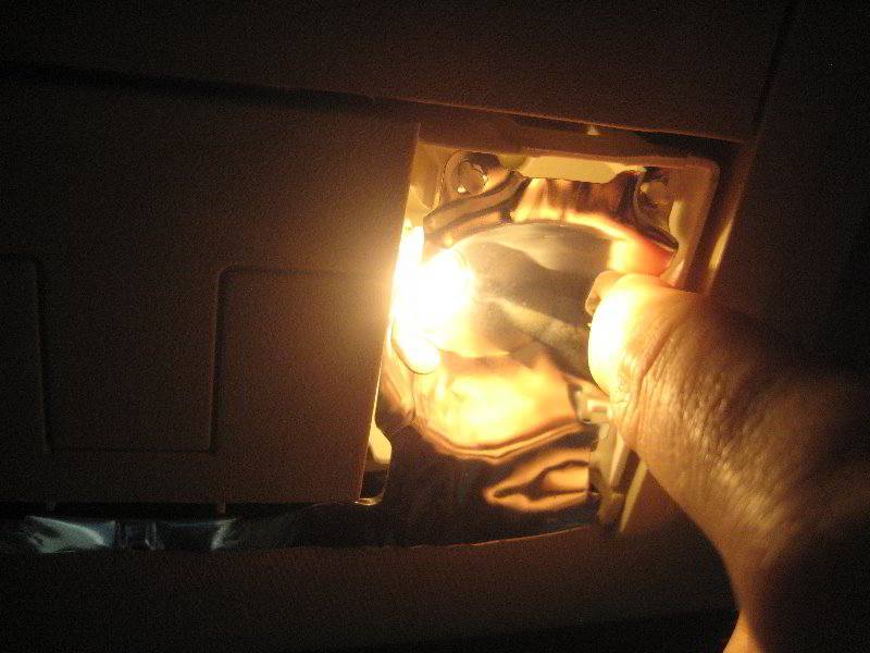 Ford-Flex-Map-Light-Bulbs-Replacement-Guide-013
