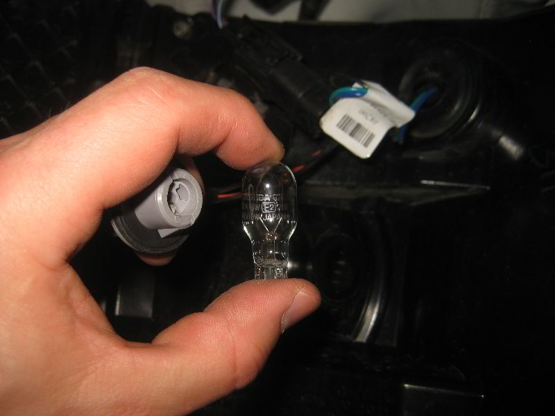 Ford-Flex-Reverse-Tail-Light-Bulbs-Replacement-Guide-012