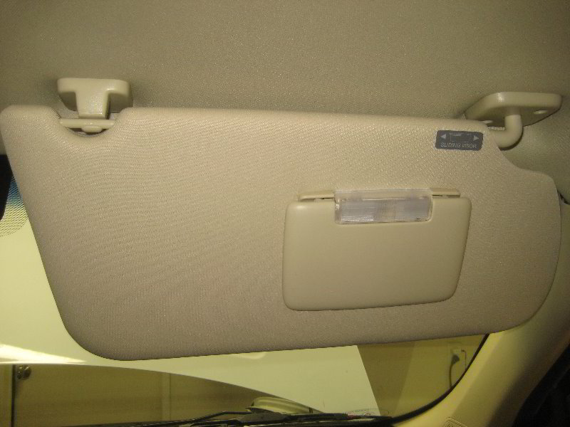 Ford-Flex-Vanity-Mirror-Light-Bulb-Replacement-Guide-001