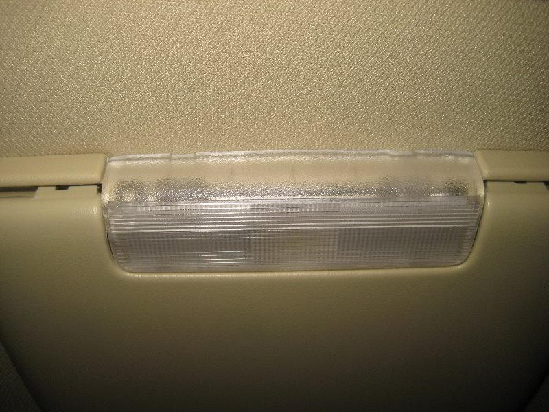 Ford-Flex-Vanity-Mirror-Light-Bulb-Replacement-Guide-002