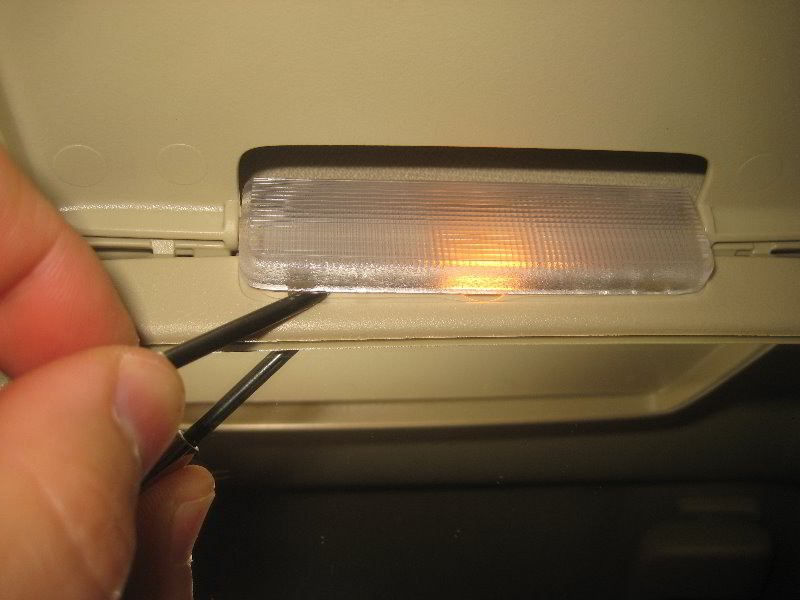 Ford-Flex-Vanity-Mirror-Light-Bulb-Replacement-Guide-004