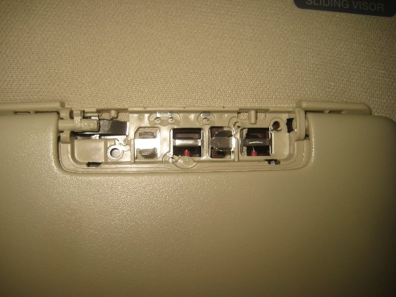 Ford-Flex-Vanity-Mirror-Light-Bulb-Replacement-Guide-010