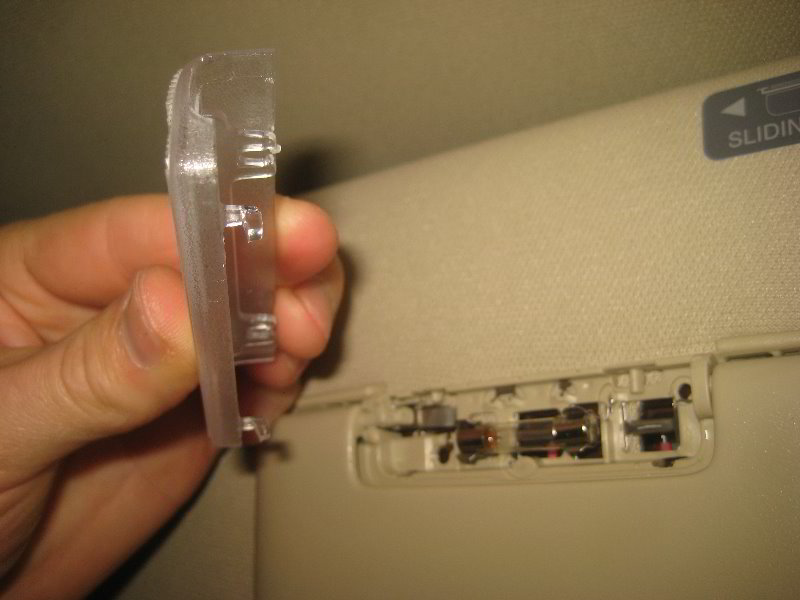 Ford-Flex-Vanity-Mirror-Light-Bulb-Replacement-Guide-014