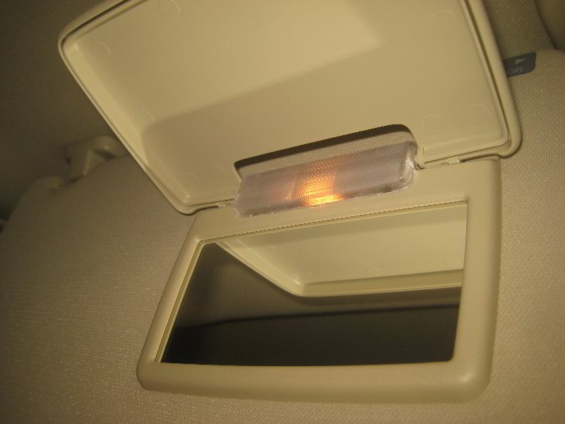 Ford-Flex-Vanity-Mirror-Light-Bulb-Replacement-Guide-017