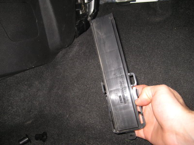 Ford-Focus-HVAC-Cabin-Air-Filter-Replacement-Guide-009