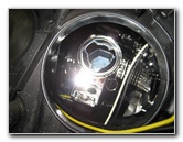 Ford-Focus-Headlight-Bulbs-Replacement-Guide-016