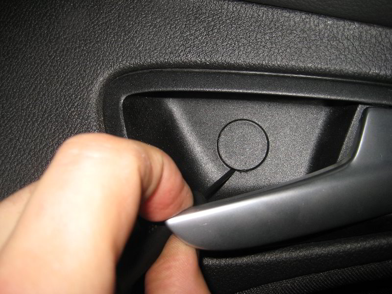 Ford-Focus-Interior-Door-Panel-Removal-Guide-002