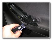 Ford-Focus-Interior-Door-Panel-Removal-Guide-019