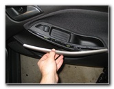 Ford-Focus-Interior-Door-Panel-Removal-Guide-054