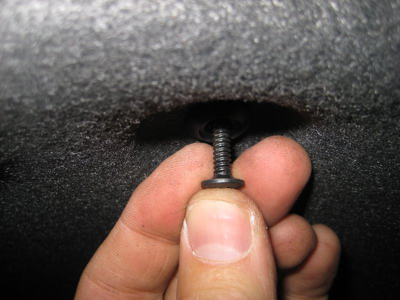 Ford-Focus-Tail-Light-Bulbs-Replacement-Guide-049