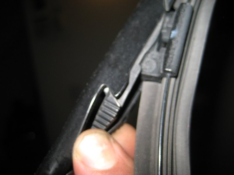 thumbnail image 2 of YOU.S Windshield Wiper Set Front + Rear For Ford Focus III – Complete Kit 2 of 5