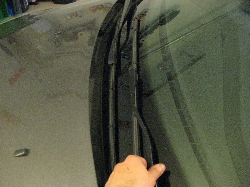 Replacing windshield wipers on ford focus #5
