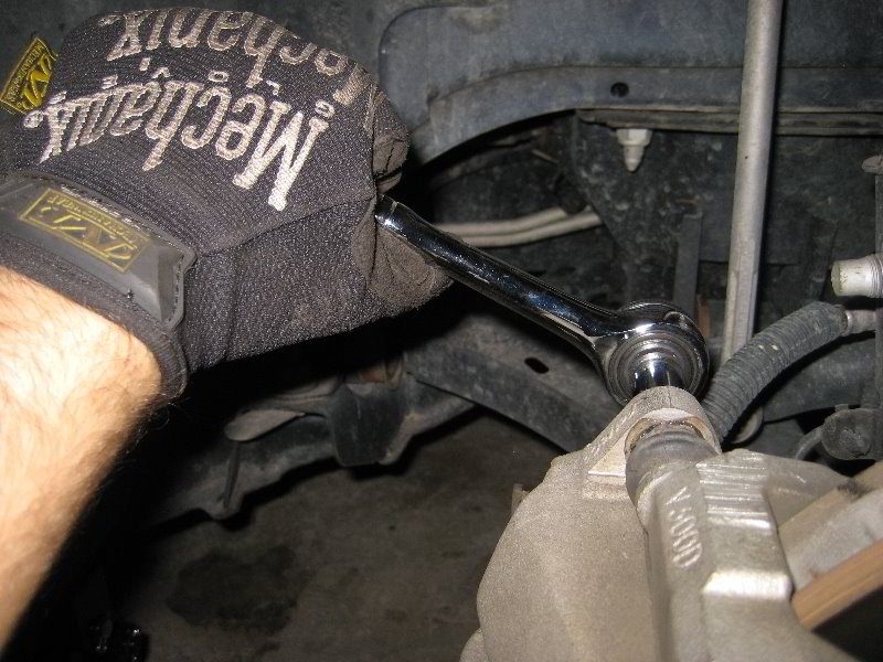 Ford-Mustang-Front-Brake-Pads-Replacement-Guide-032