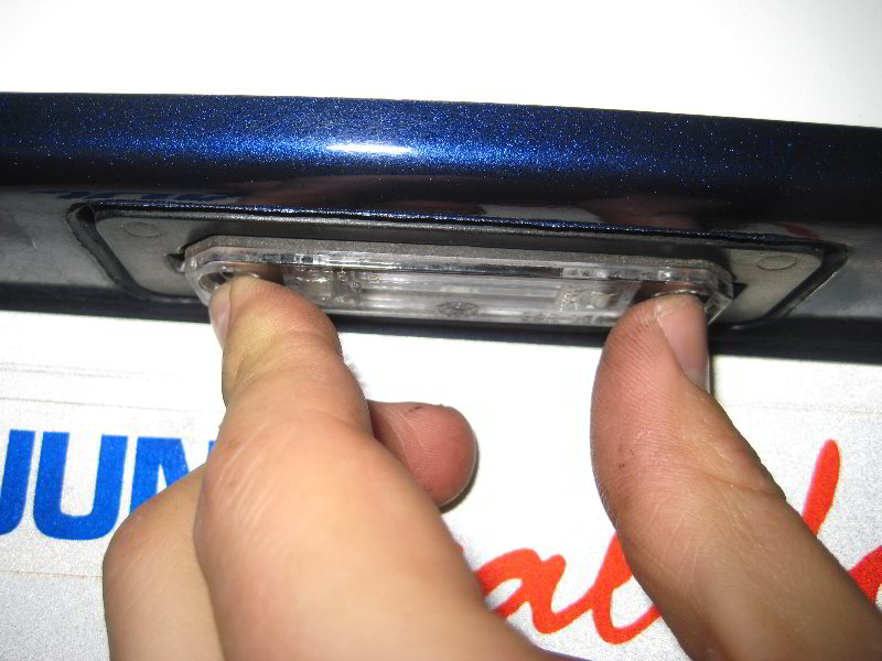 Ford-Mustang-License-Plate-Light-Bulbs-Replacement-Guide-011
