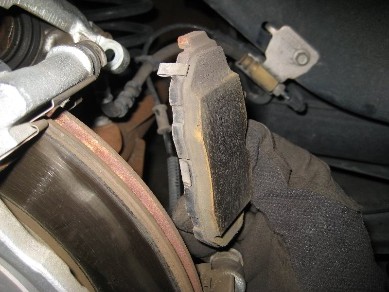 Ford-Mustang-Rear-Brake-Pads-Replacement-Guide-017