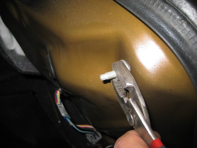 Ford-Mustang-Tail-Light-Bulbs-Replacement-Guide-010