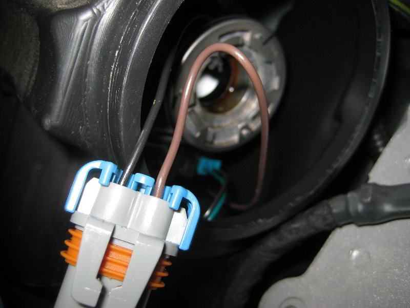 Ford-Taurus-Headlight-Bulbs-Replacement-Guide-012