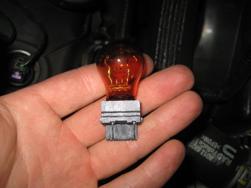 Ford-Taurus-Headlight-Bulbs-Replacement-Guide-020