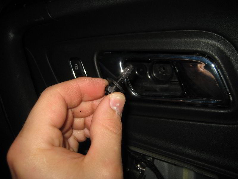 Ford-Taurus-Interior-Door-Panels-Removal-Guide-014