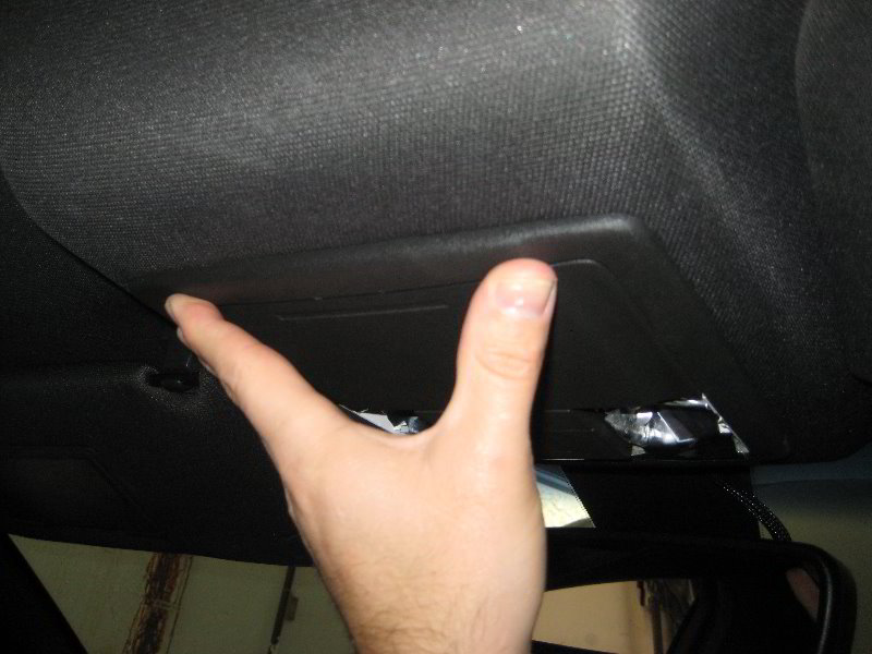 Ford-Taurus-Map-Light-Bulbs-Replacement-Guide-019