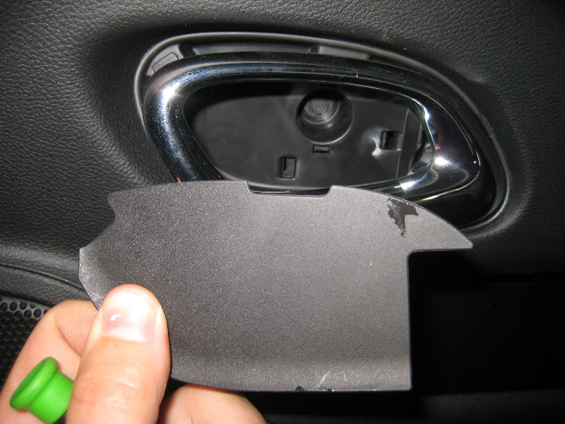 GM-Chevrolet-Camaro-Interior-Door-Panel-Removal-Guide-005