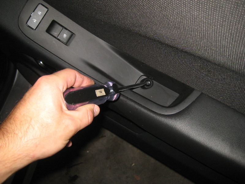 GM-Chevrolet-Camaro-Interior-Door-Panel-Removal-Guide-006