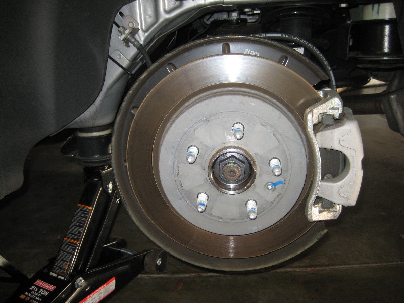 GM-Chevrolet-Camaro-Rear-Disc-Brake-Pads-Replacement-Guide-005