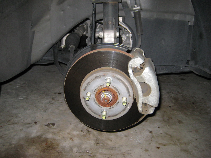 Chevrolet-Cobalt-Front-Brake-Pads-Replacement-Guide-010