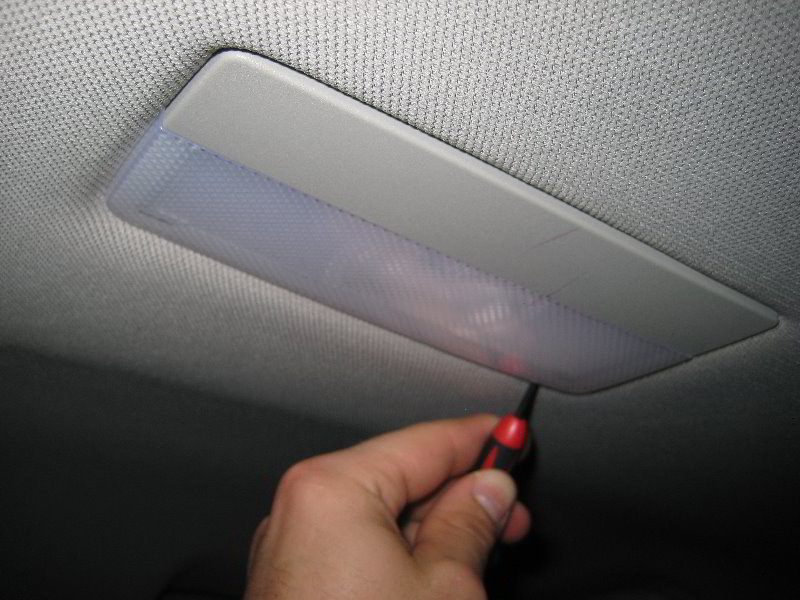 GM-Chevrolet-Cruze-Dome-Light-Bulb-Replacement-Guide-002