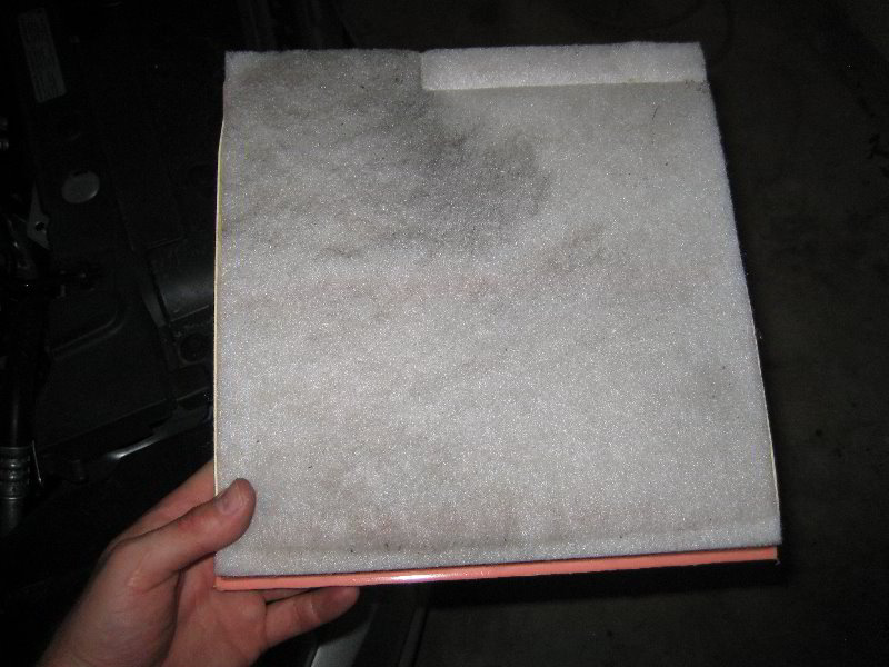 GM-Chevrolet-Cruze-Ecotec-Turbo-I4-Engine-Air-Filter-Replacement-Guide-007