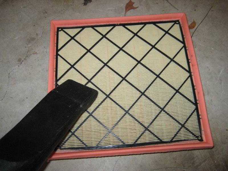 GM-Chevrolet-Cruze-Ecotec-Turbo-I4-Engine-Air-Filter-Replacement-Guide-009