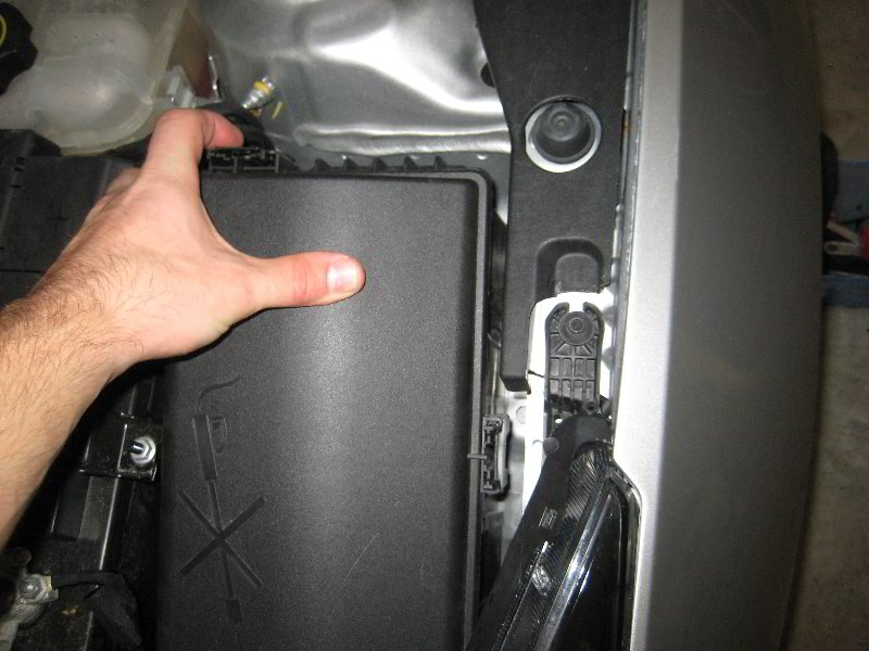 GM-Chevrolet-Cruze-Electrical-Fuse-Replacement-Guide-003