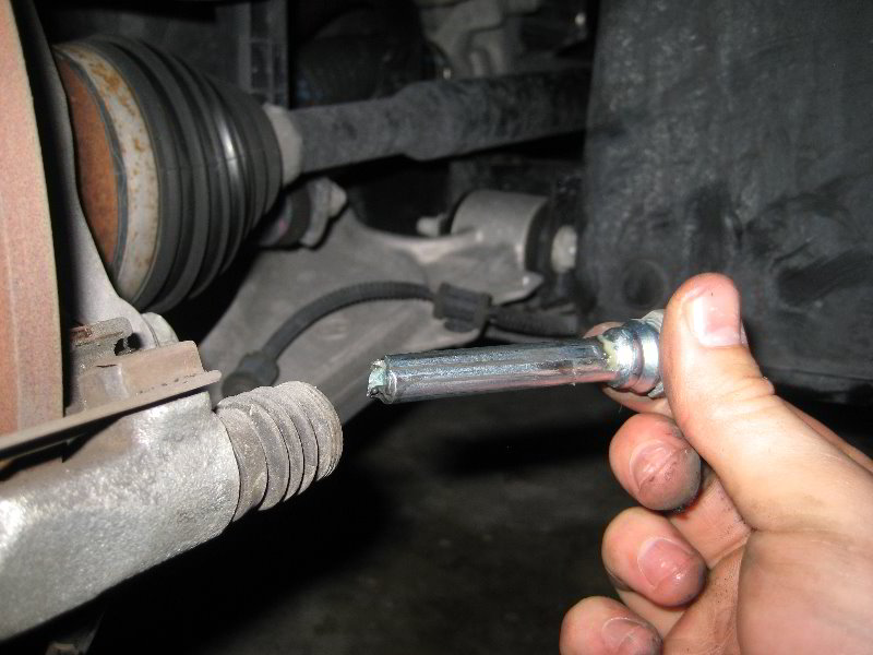 GMChevroletCruzeFrontBrakePadsReplacementGuide017