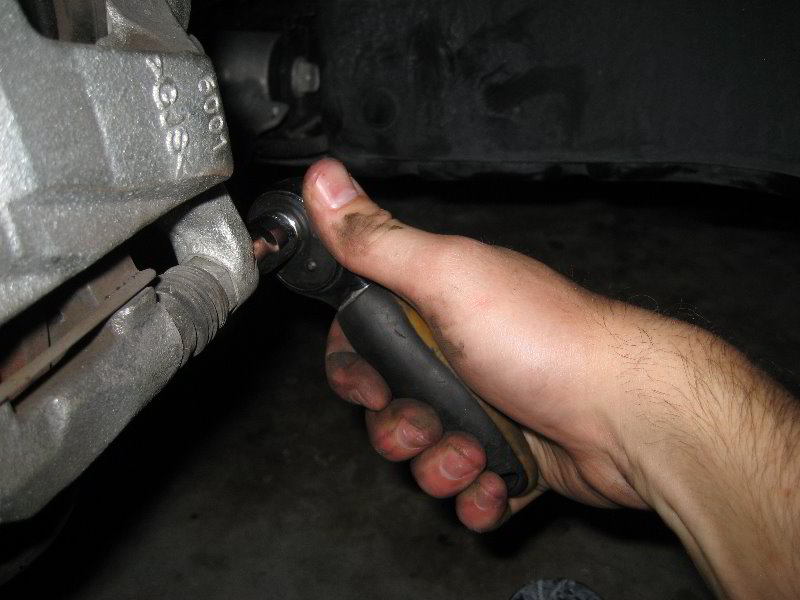 GM-Chevrolet-Cruze-Front-Brake-Pads-Replacement-Guide-029