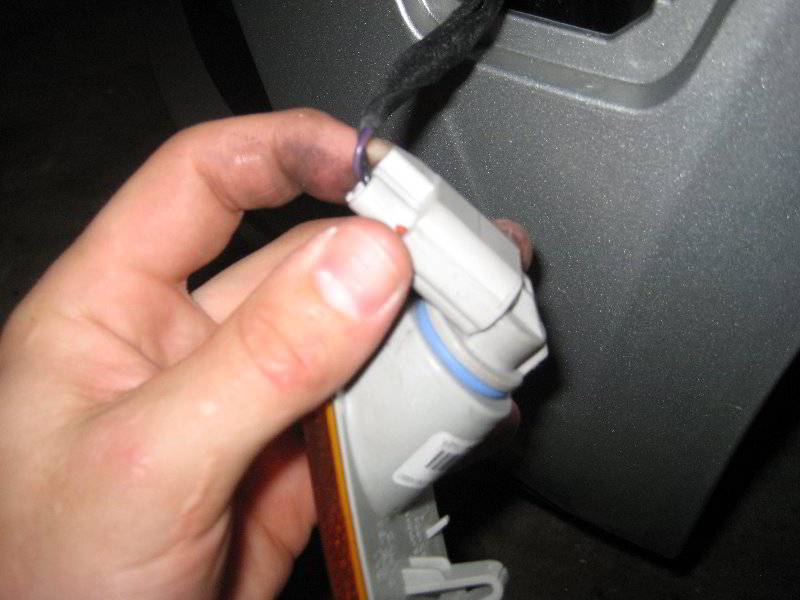 GM-Chevrolet-Cruze-Front-Side-Marker-Light-Bulb-Replacement-Guide-004