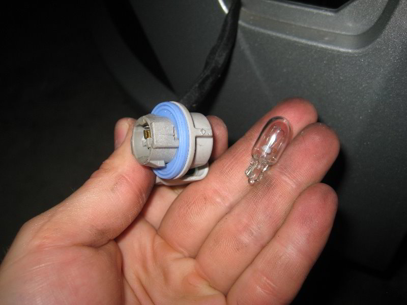 GM-Chevrolet-Cruze-Front-Side-Marker-Light-Bulb-Replacement-Guide-005
