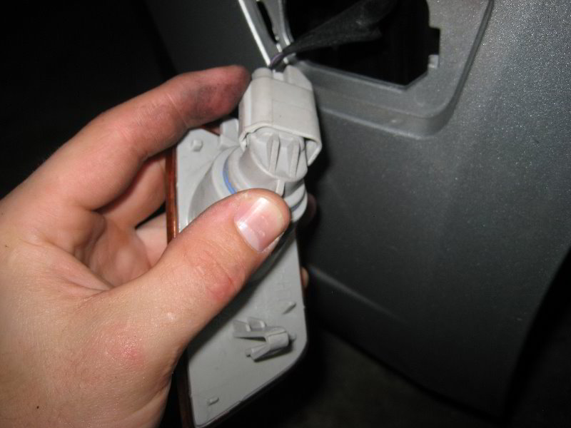 GM-Chevrolet-Cruze-Front-Side-Marker-Light-Bulb-Replacement-Guide-007