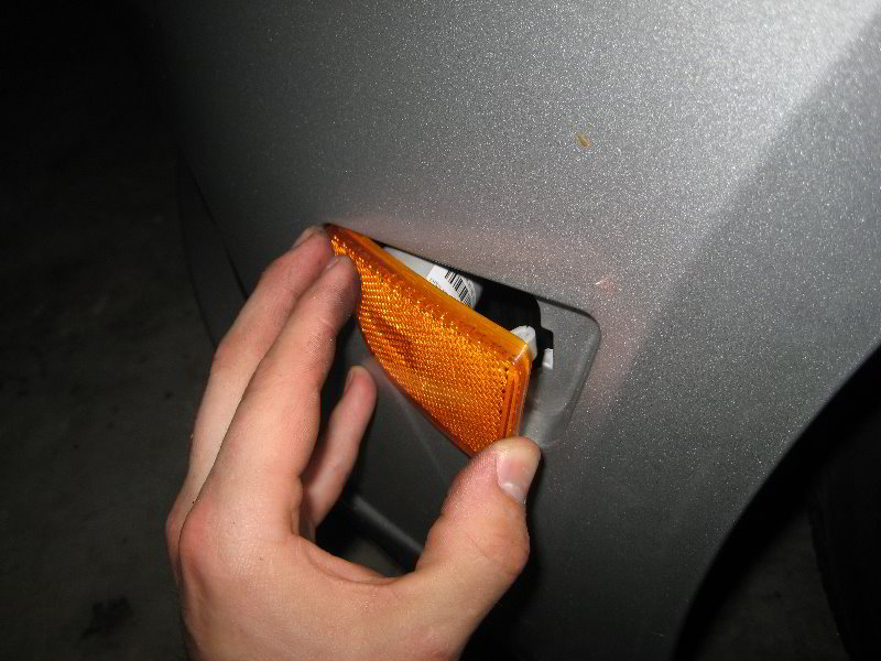 GM-Chevrolet-Cruze-Front-Side-Marker-Light-Bulb-Replacement-Guide-008