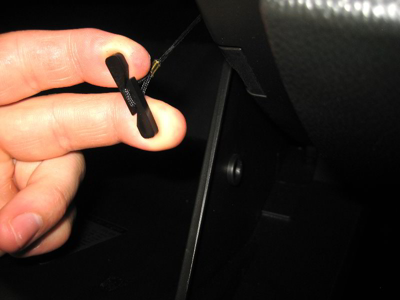 GM-Chevrolet-Cruze-Cabin-Air-Filter-Replacement-Guide-005