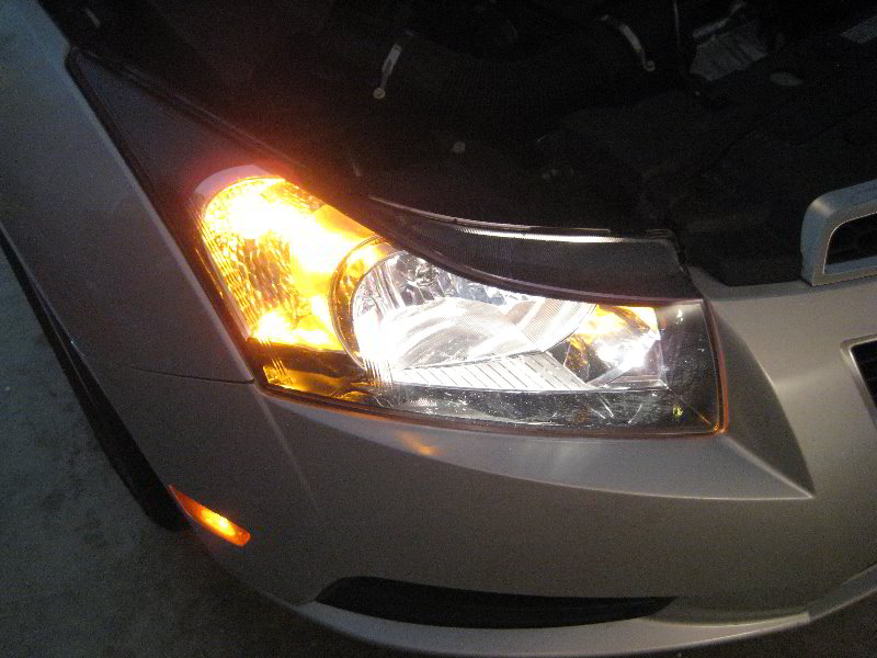GM-Chevrolet-Cruze-Headlight-Bulbs-Replacement-Guide-024