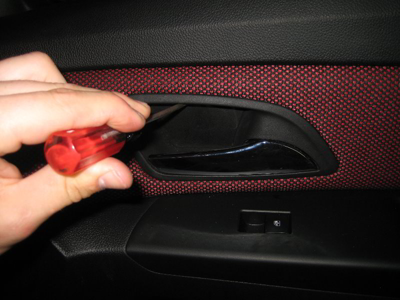 GM-Chevrolet-Cruze-Interior-Door-Panel-Removal-Guide-003