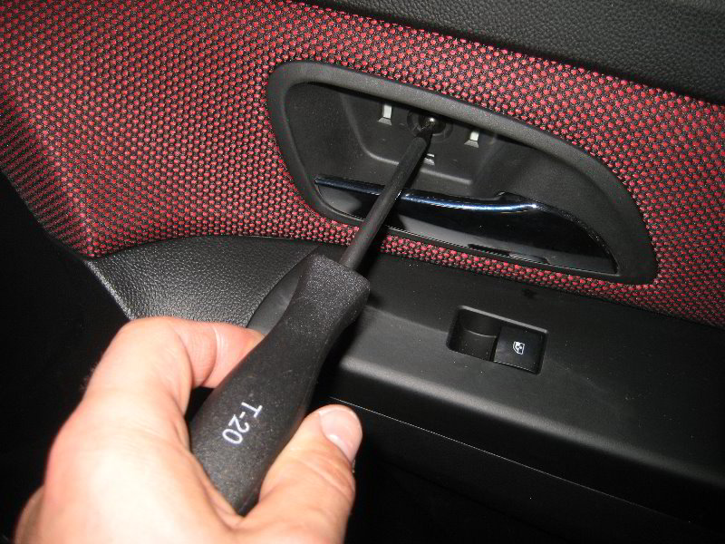 GM-Chevrolet-Cruze-Interior-Door-Panel-Removal-Guide-005