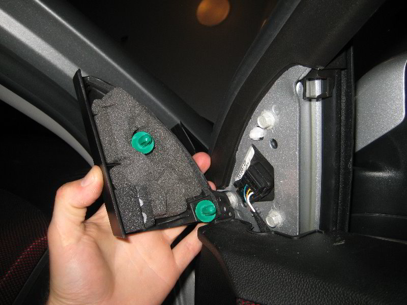 GM-Chevrolet-Cruze-Interior-Door-Panel-Removal-Guide-009