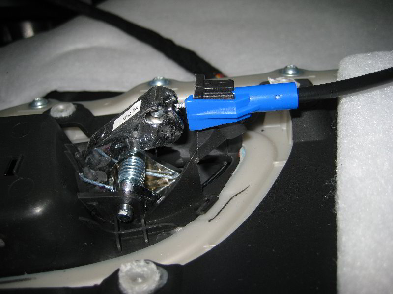 GM-Chevrolet-Cruze-Interior-Door-Panel-Removal-Guide-013