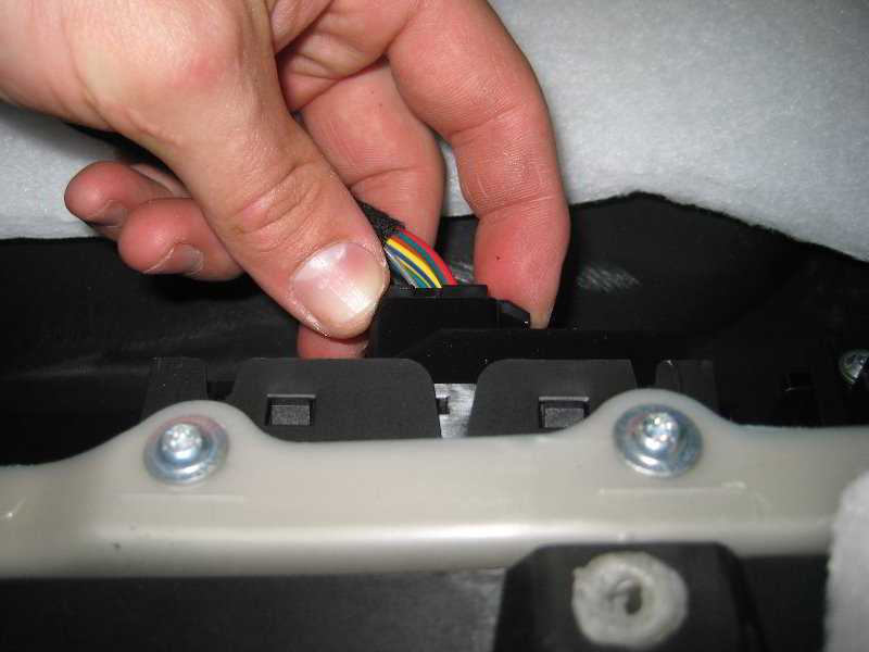 GM-Chevrolet-Cruze-Interior-Door-Panel-Removal-Guide-017