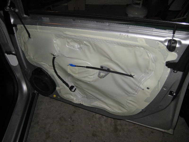 GM-Chevrolet-Cruze-Interior-Door-Panel-Removal-Guide-020